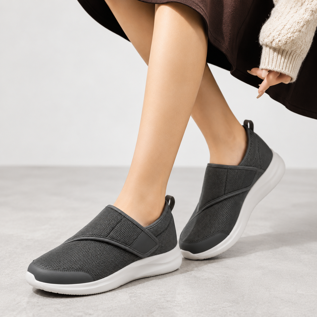 Women's extra-wide walking shoe, side view