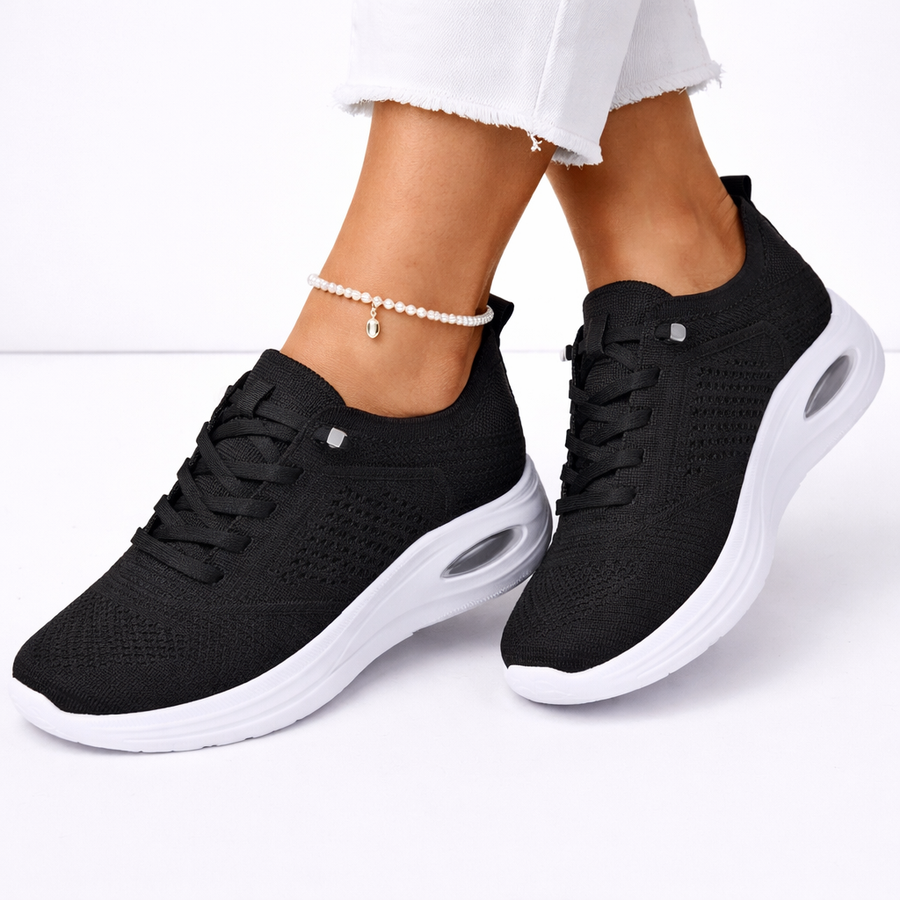 Women's comfort slip-on sneakers in black